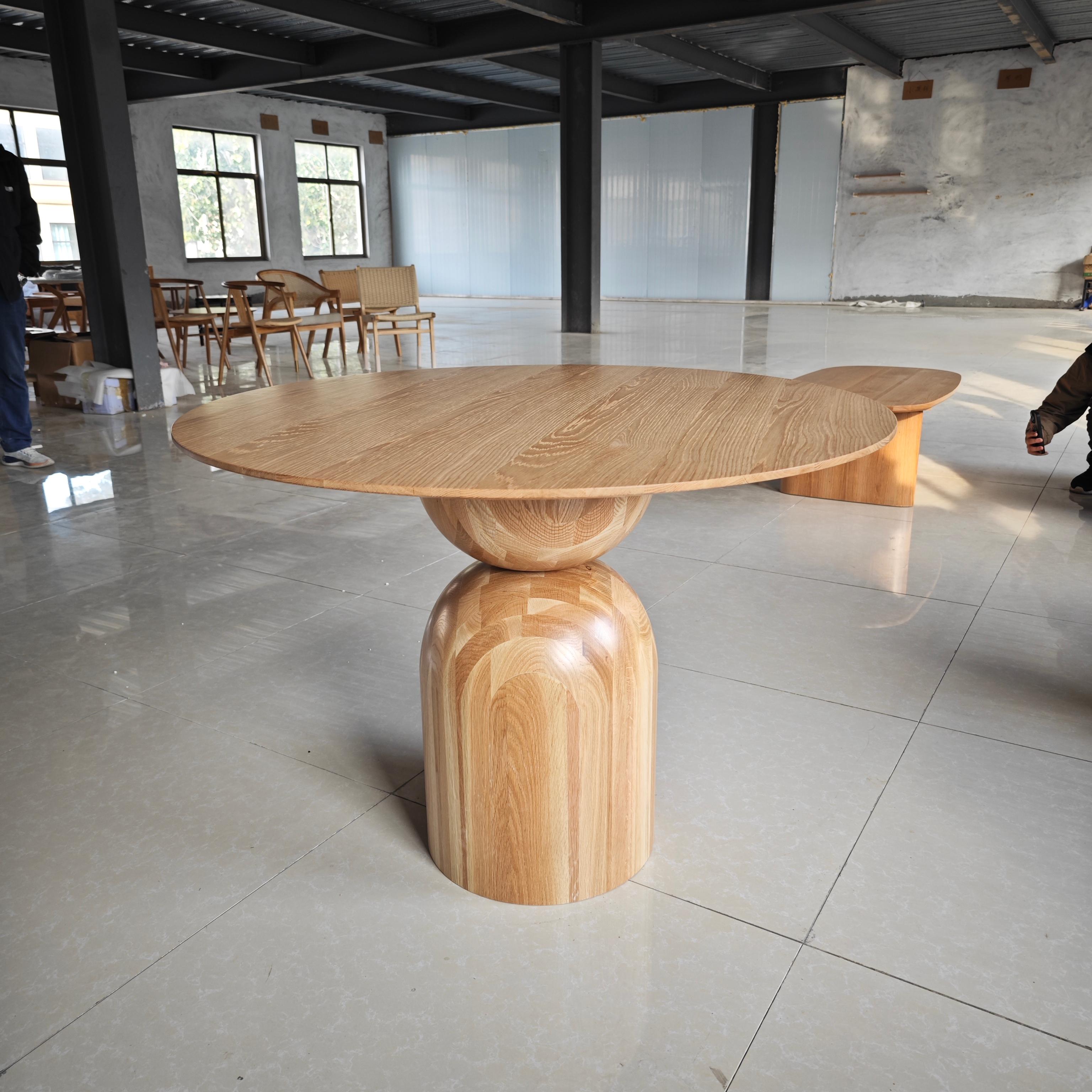 Revolutioneer je eetervaring: ontdek de magie van onze elegante ronde eettafel!