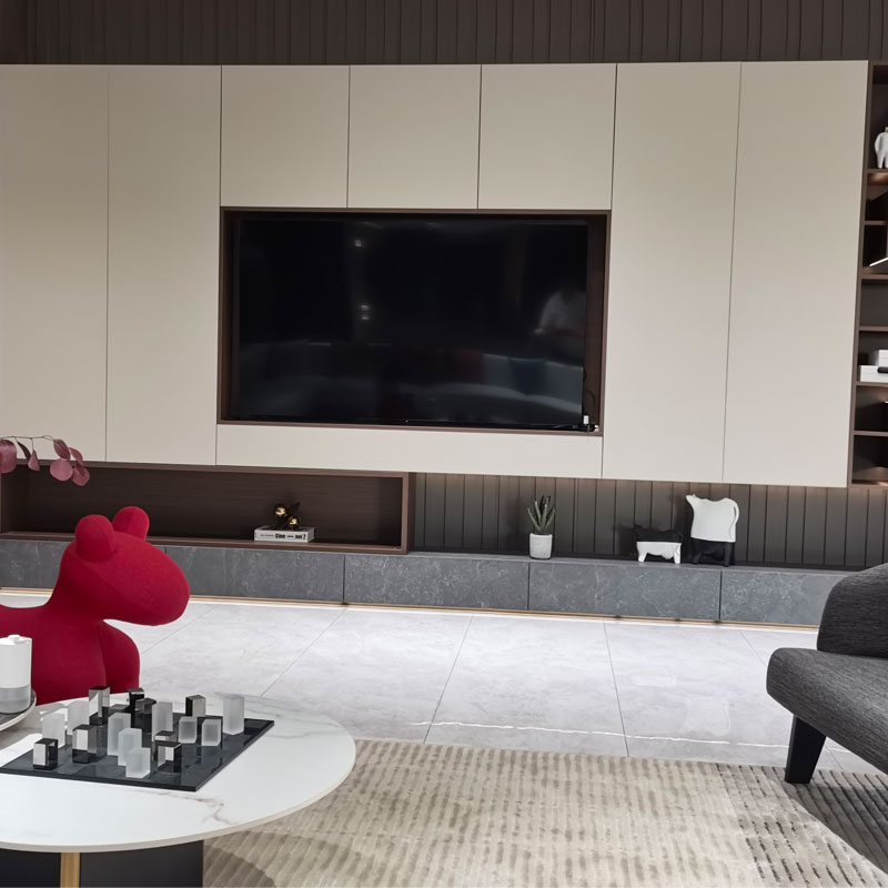 Wat zijn de beste ontwerpen voor een tv-meubel voor kleine ruimtes?
